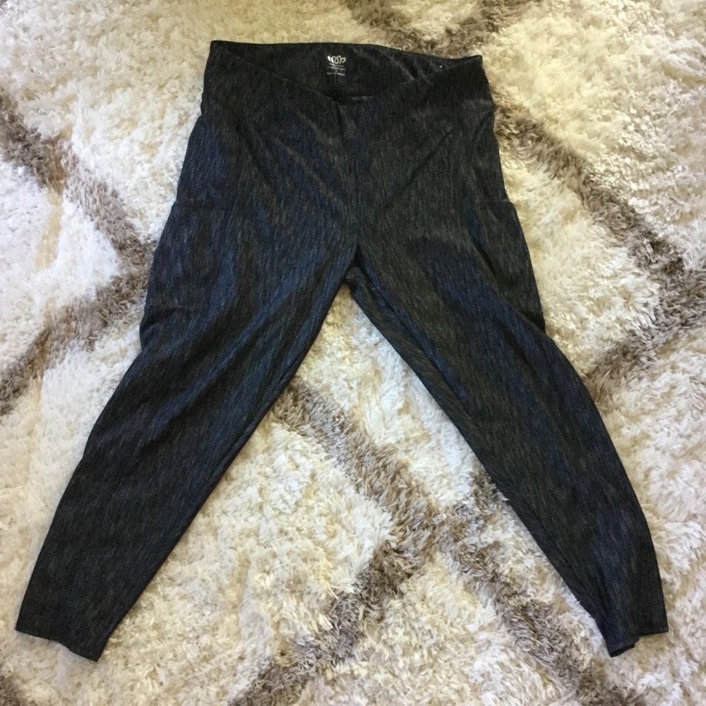 Maurices in Motion Leggings Size 2